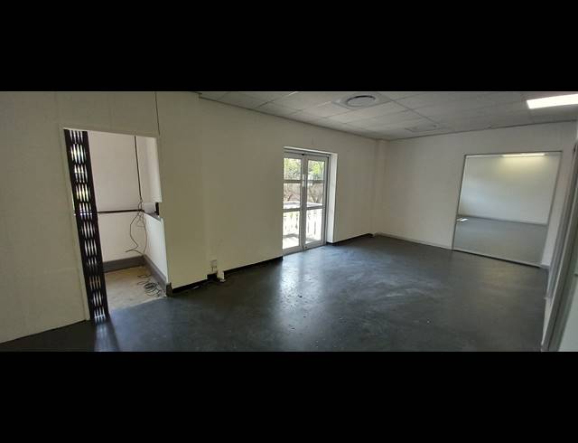 419M² OFFICE TO LET IN BRYANSTON